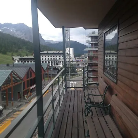 Ski Golf شقة